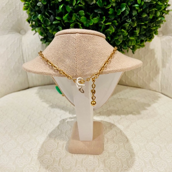 S8-BUNDLE ONLY-Vintage 1970's Signed Avon Green, White, & Gold Necklace - Picture 3 of 8